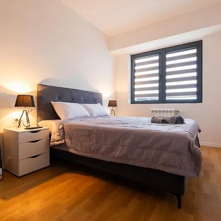 Grand Vardar Premium, Lux Skopje